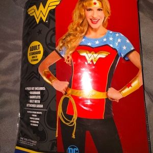 Wonder woman kit accessories